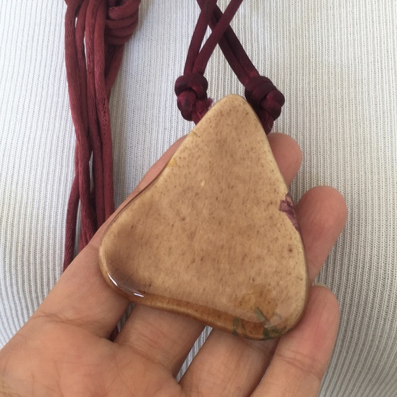 Ceramic beads lalieta triangle flower 🌺 necklace - Picture 5 of 6